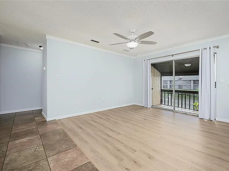 2608 Hidden Lake Dr N #C — Photo 2