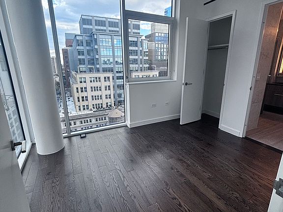3rd image of 102 Charlton St #20AA
