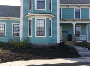 1 Lincoln St #B, Rochester, NH 03867