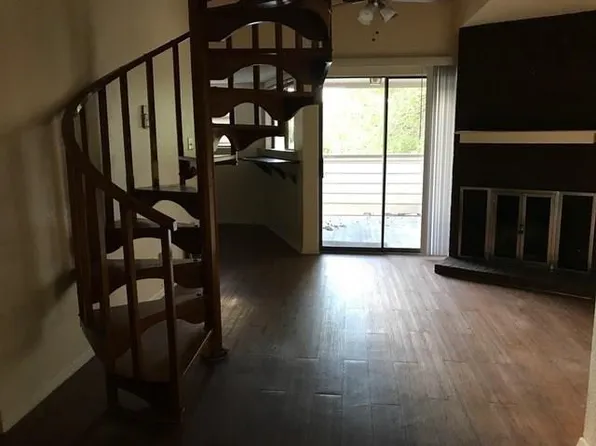 2500 Burleson Rd APT 312, Austin, TX 78741