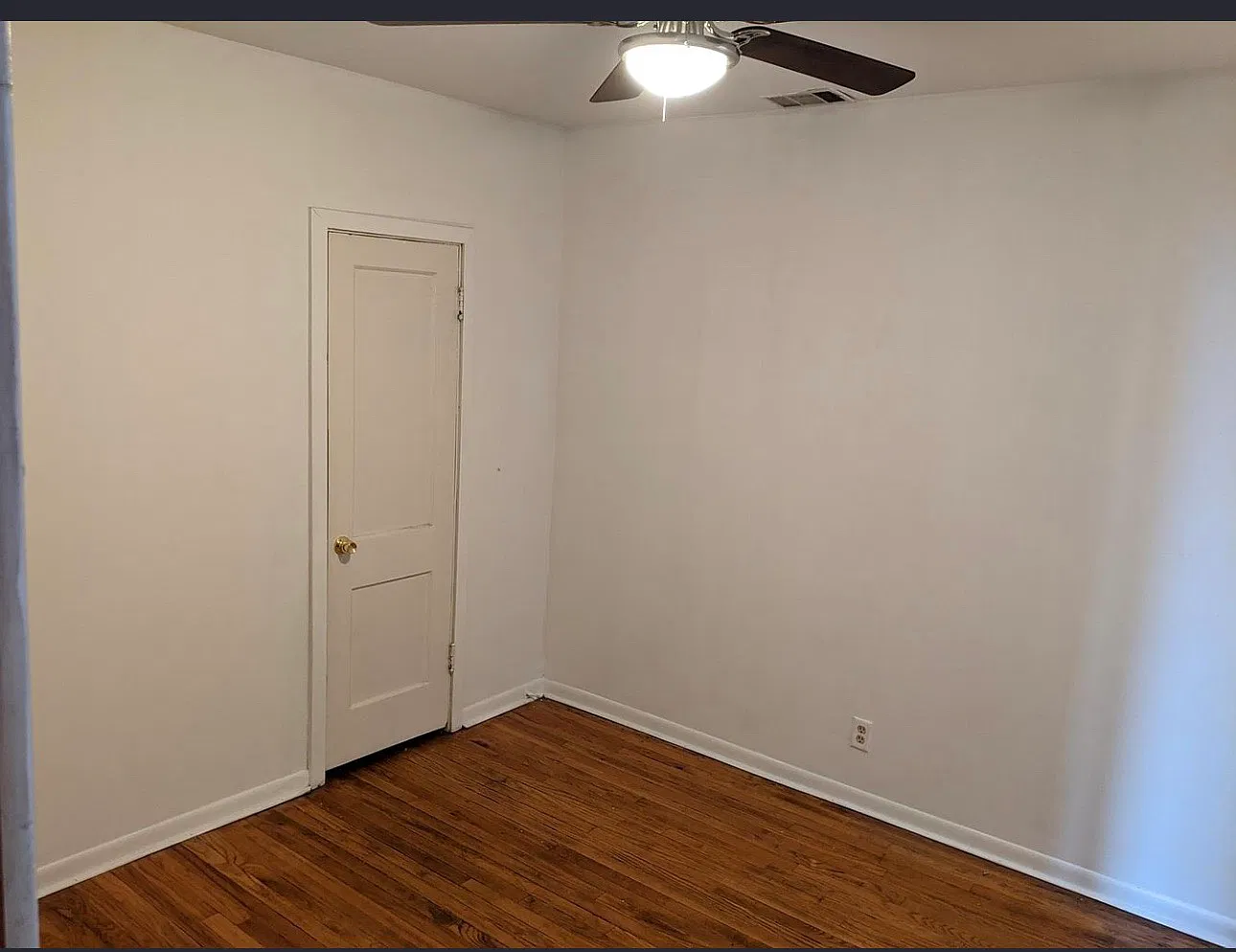 1049 N Laramie Ave — Photo 3