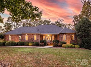6460 Waters Edge Dr #25 & 26, Midland, NC 28107