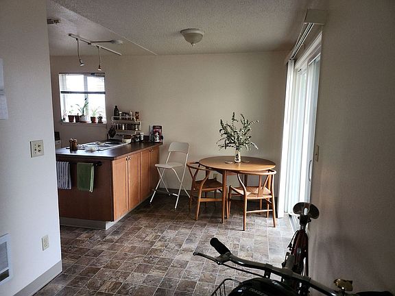 2nd image of 1518 W St Unit 1516