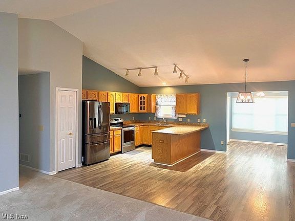 2nd image of 38185 Stoney Lake Dr