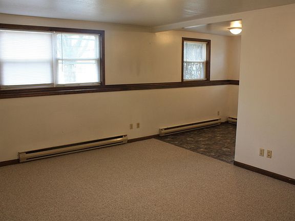 2nd image of 202 W Hayden St APT 4
