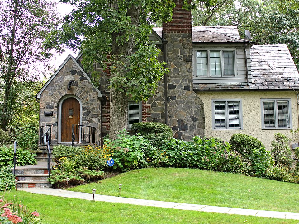 94 Mercer Avenue