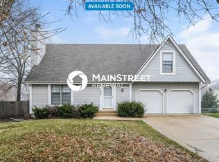 14801 S Brougham Dr, Olathe, KS 66062