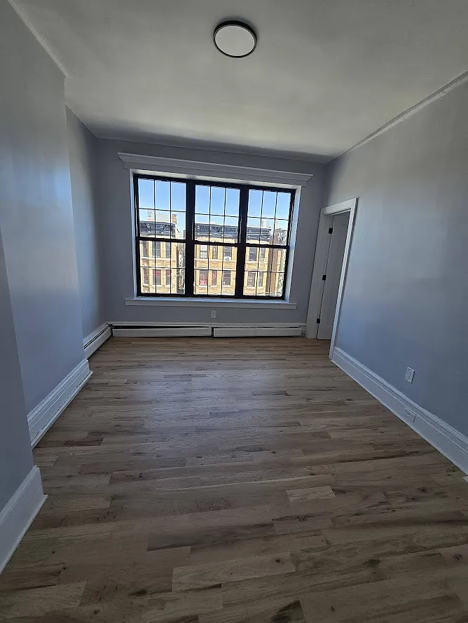 3 bed, $2,500 — Photo 4