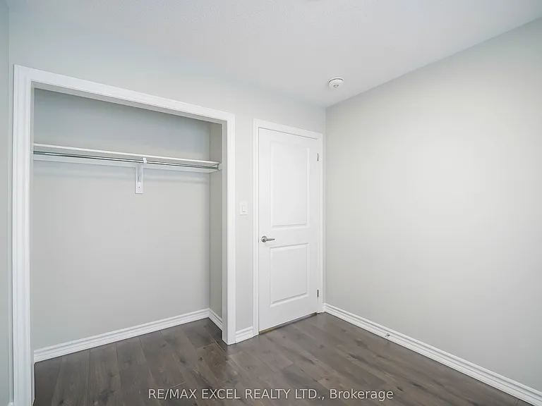 11 Chicago Ln — Photo 21