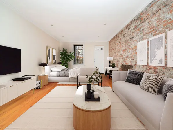 242 E 75th St APT 1C, New York, NY 10021