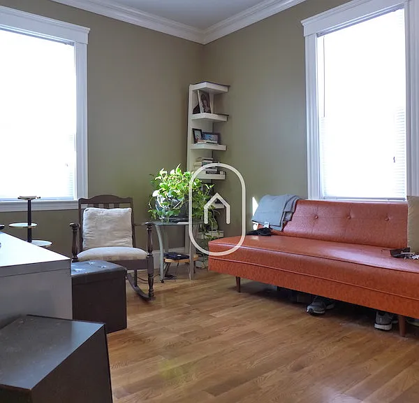 Hillside St — Photo 1