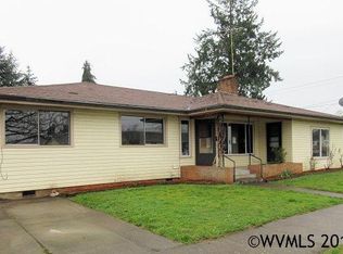 1372 SE Howe St, Dallas, OR 97338