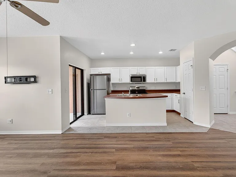30132 Mossbank Dr — Photo 9