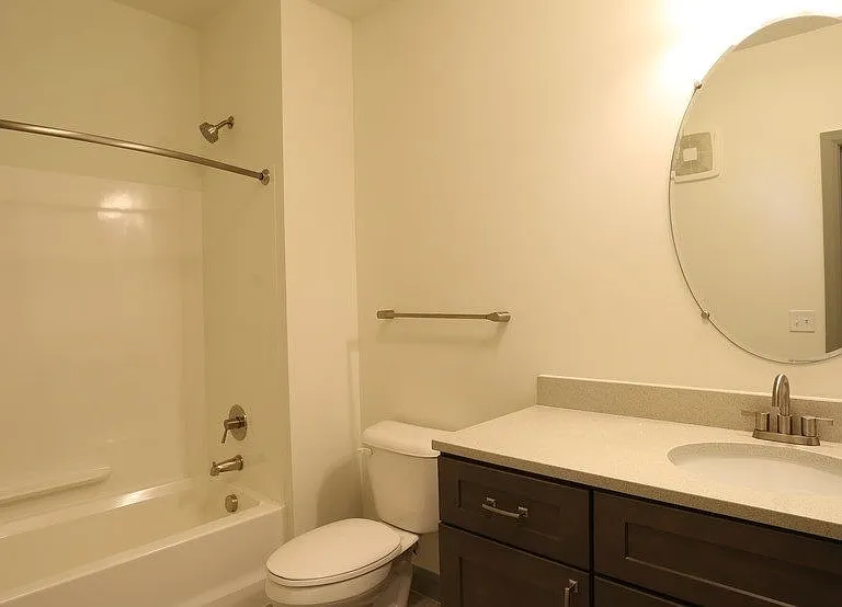 The Deco Apartments — Photo 25