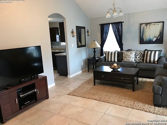 2nd image of 4020 Diversey Dr