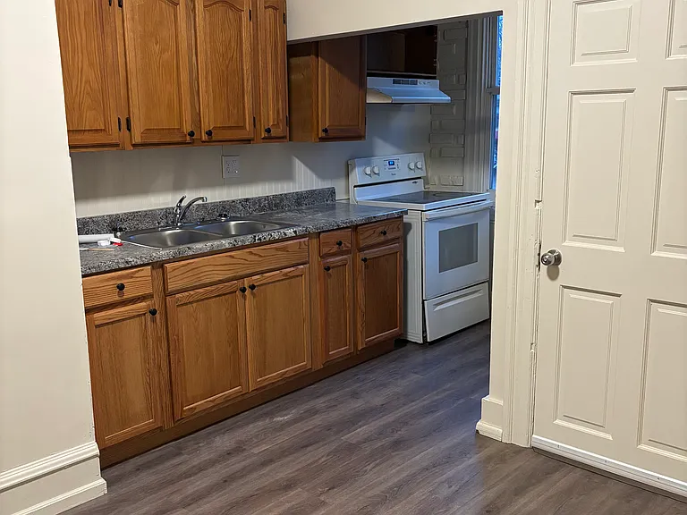 713 Lehman St #1 — Photo 3