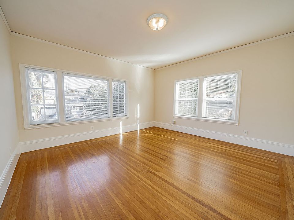 1st image of 3115-3121 Davis St #3119