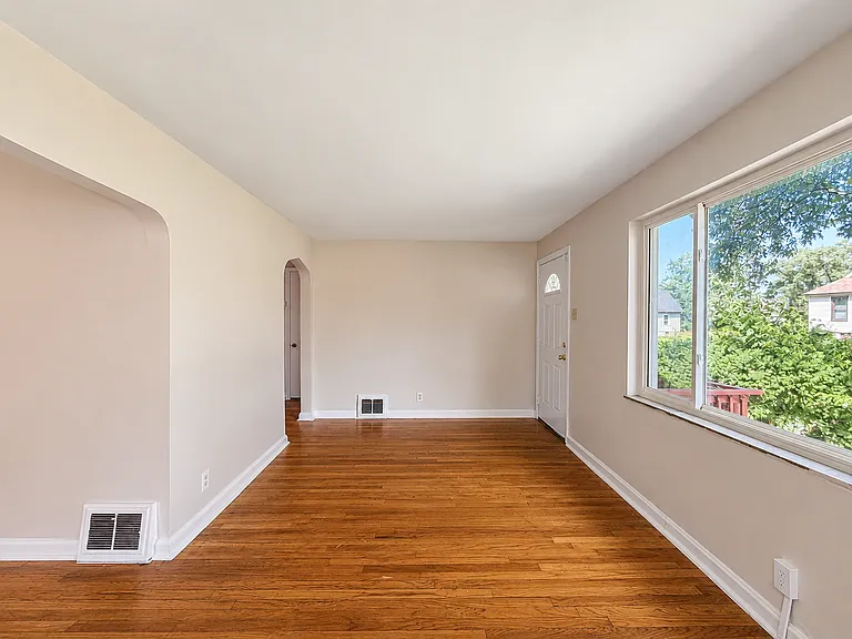 5721 Acme Ave — Photo 4