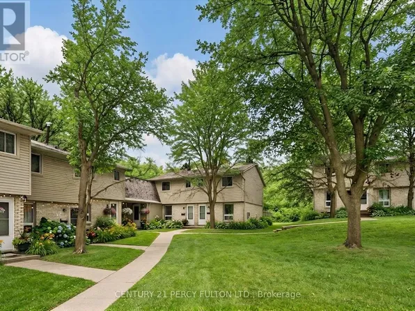 700 Paisley Rd #90, Guelph, ON N1K 1A3