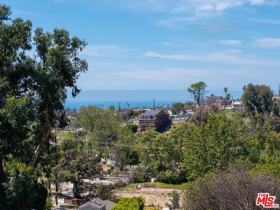 1st image of 1025 Las Pulgas Rd