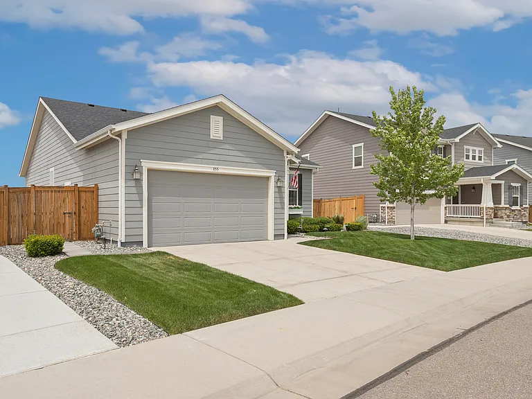 855 N Waterloo Cir — Photo 32