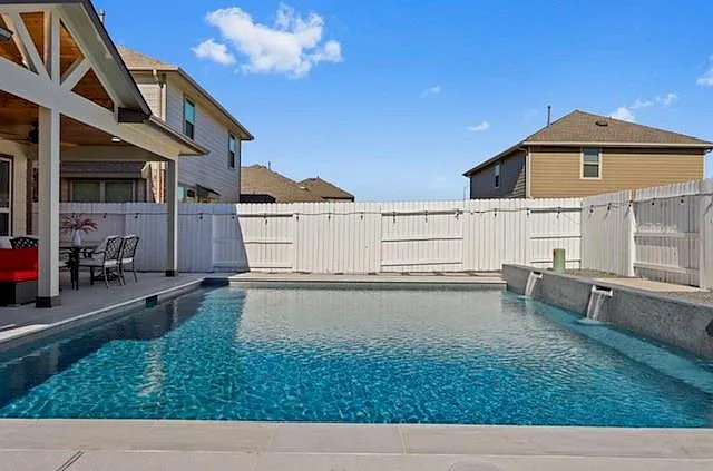 18426 White Stallion Ln — Photo 6