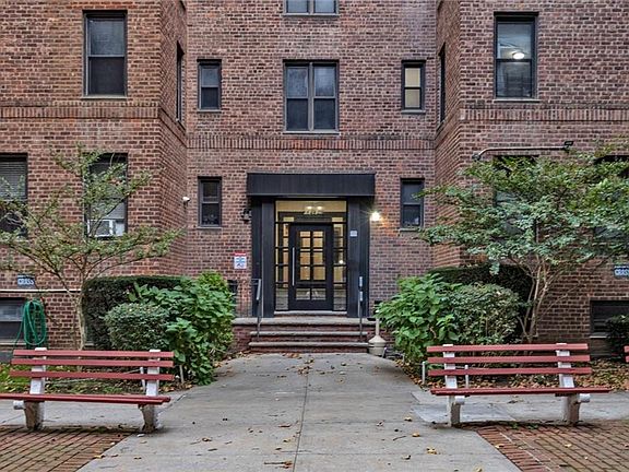 2nd image of 2717 E 28th St APT 4E