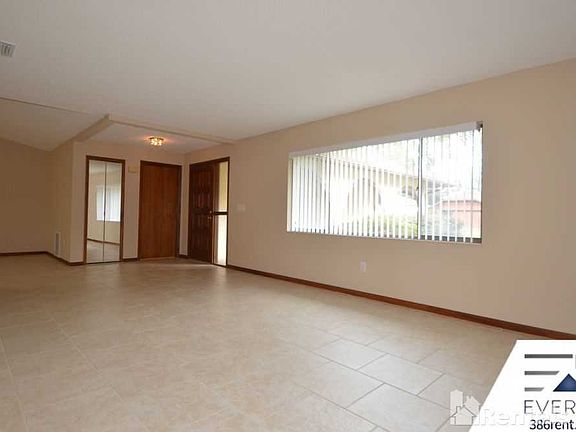3rd image of 64 Parkway Dr