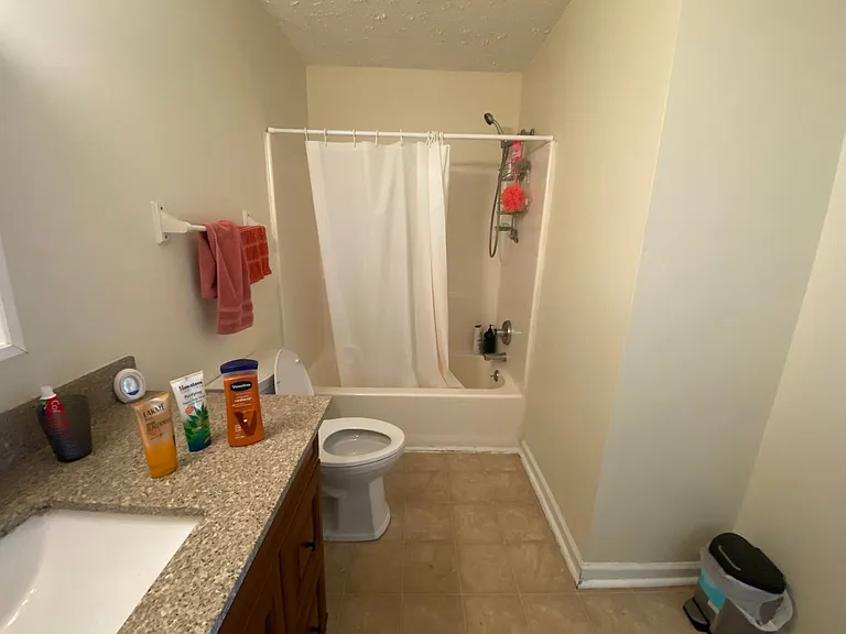 3200B E John Hinkle Pl — Photo 17