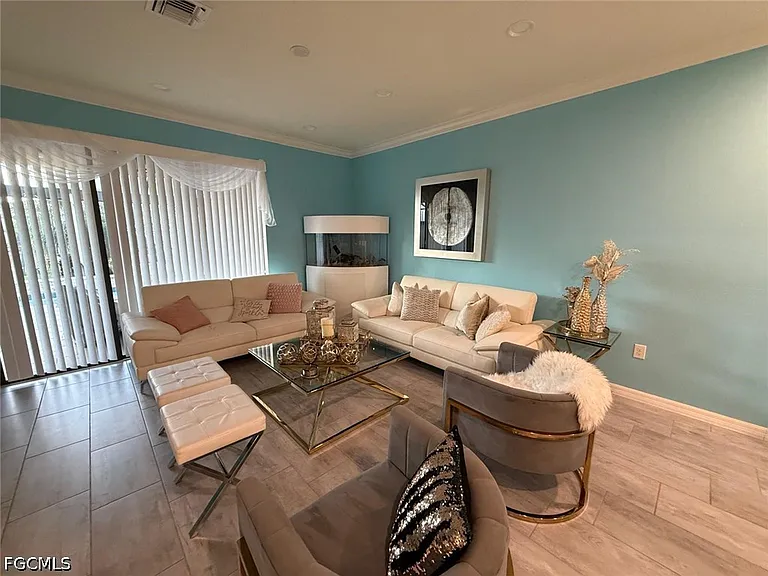 12963 Pemberton Way — Photo 16
