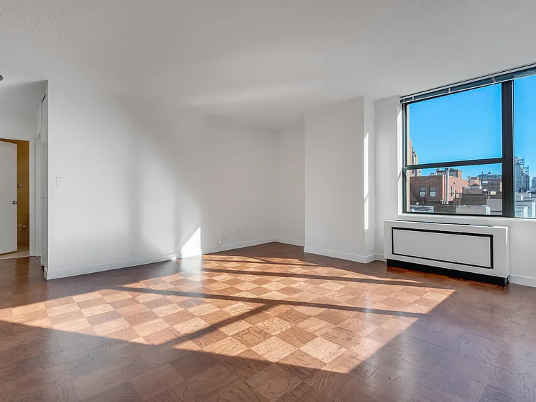 247 W 87th St #7E — Photo 3