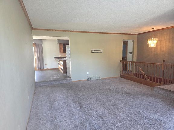 3rd image of 15 Birch Ave