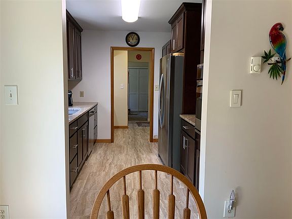 5th image of 259 Andrews St