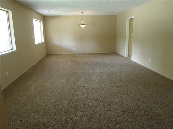 5th image of 4660 N Delno Ave