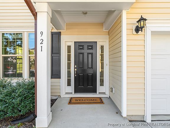 3rd image of 921 Stable Fern Dr