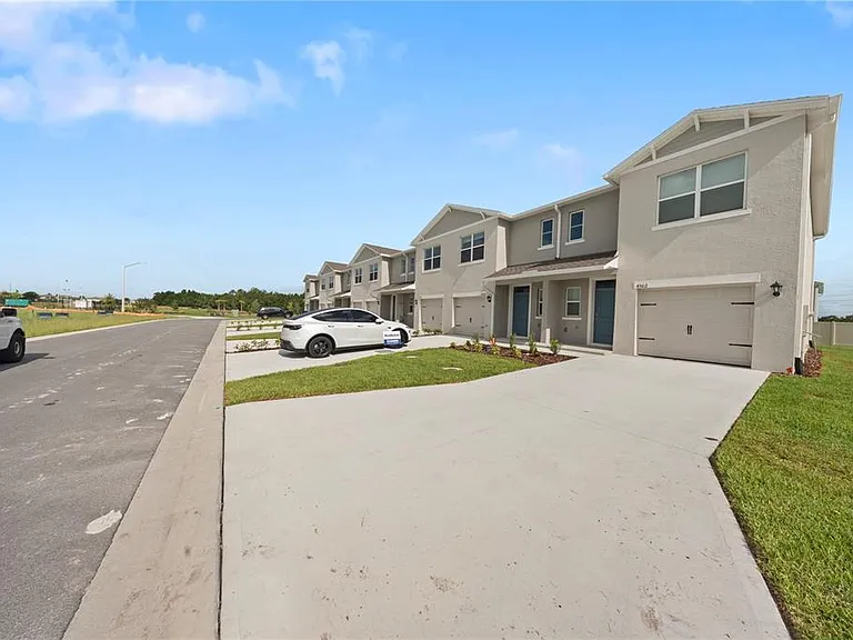 4302 Butterscotch Cir — Photo 15