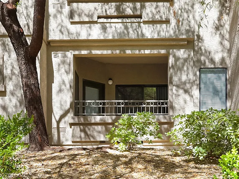 8250 N Grand Canyon Dr #1137 — Photo 3