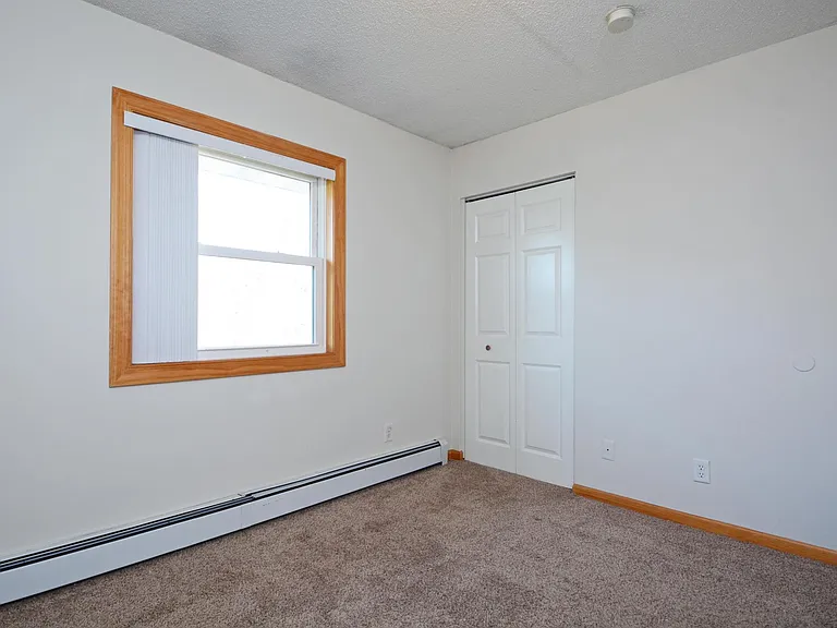 2105 Hillview Rd — Photo 6