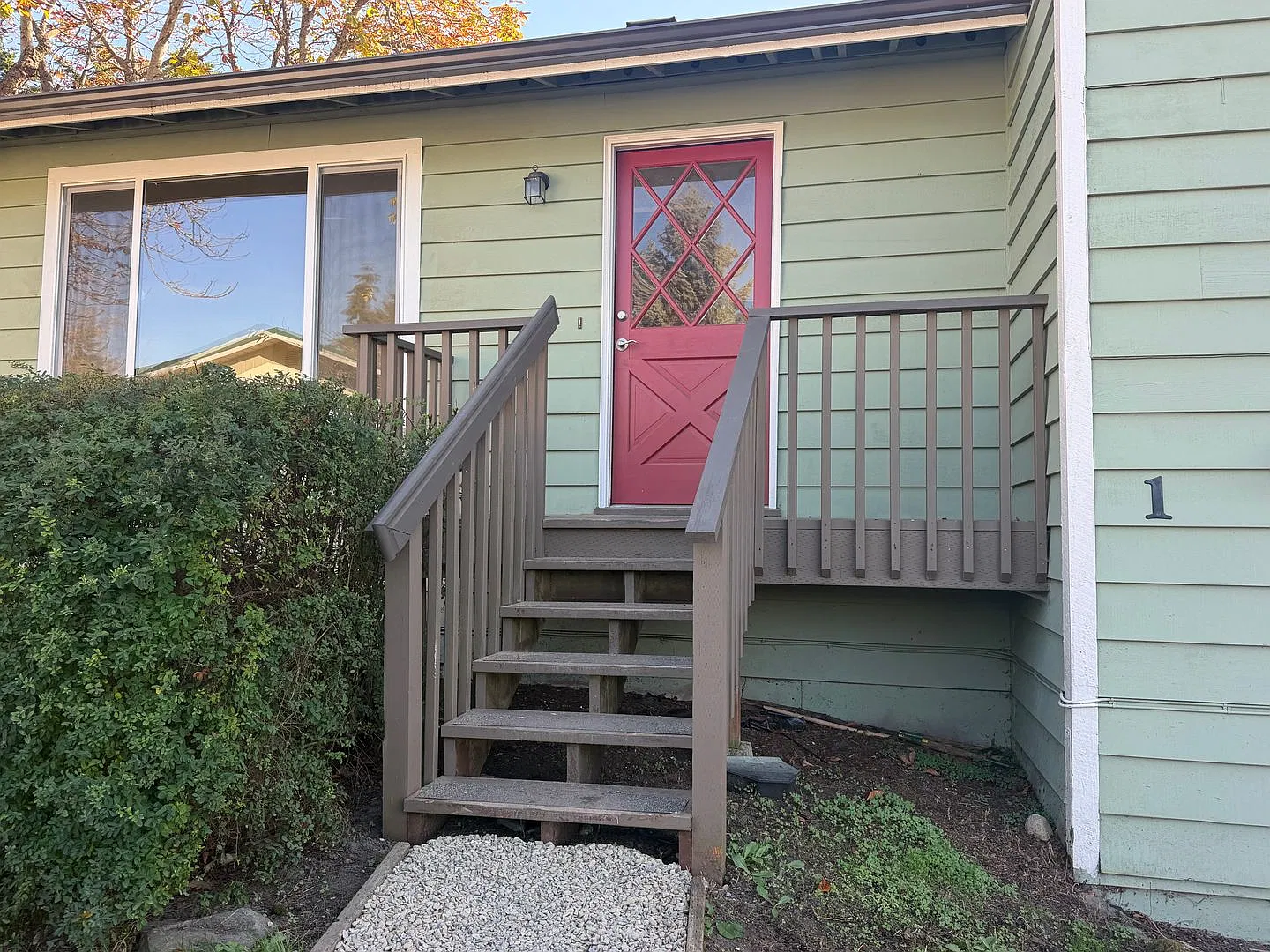 574 Luhn Ave. Unit2 — Photo 1