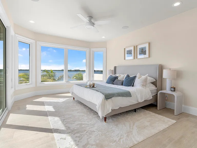 526 Point Ln — Photo 42