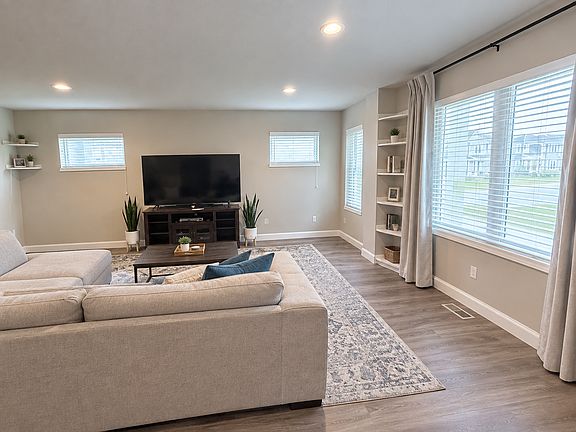 4th image of 5904 Minong Ln