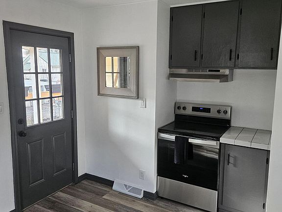 5th image of 303 W Mission Ave