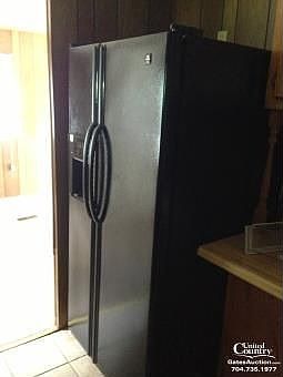 3rd image of 6715 Navajo Trl