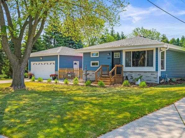 1803 West Grange AVENUE, Milwaukee, WI 53221