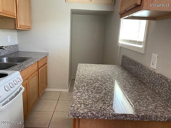 5th image of 2609 W Morten Ave Unit 3