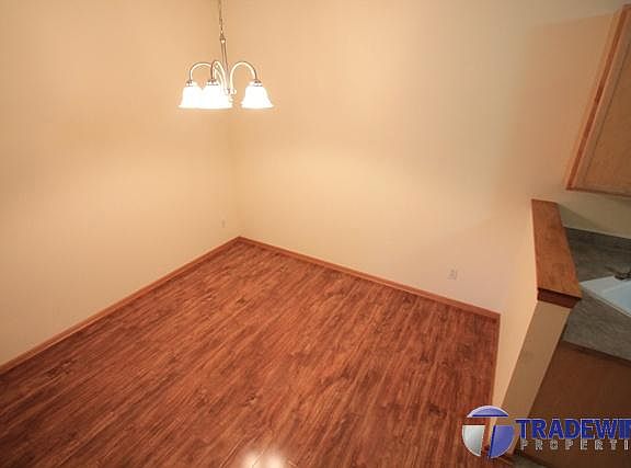 4th image of 5020 Holly Ln N Unit 3