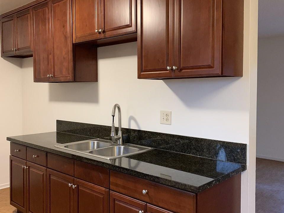 1st image of 1100 College View Dr APT 5