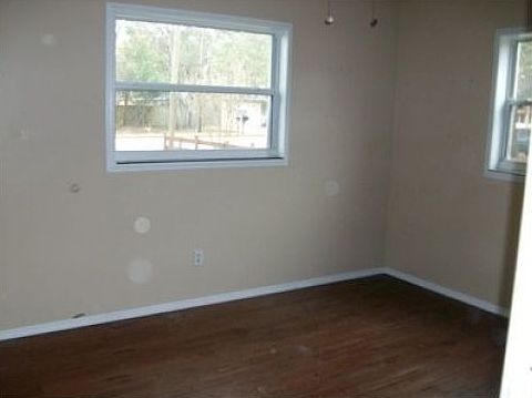 5th image of 275 S 4th St