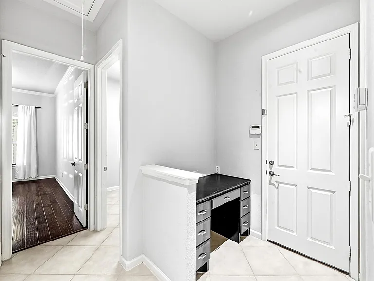 1611 Rimstone Dr — Photo 25