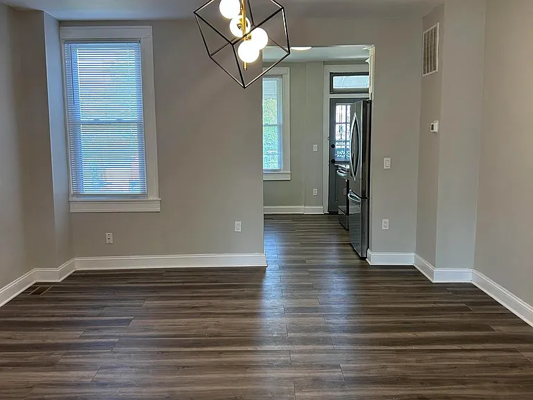 2828 Lake Ave — Photo 5